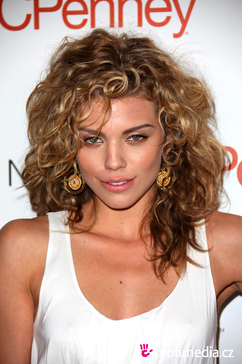 AnnaLynne McCord - Images Gallery