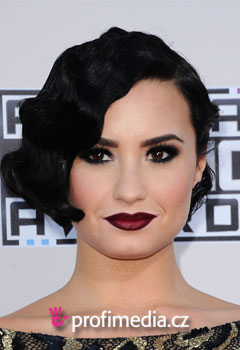 Coafurile vedetelor - Demi Lovato