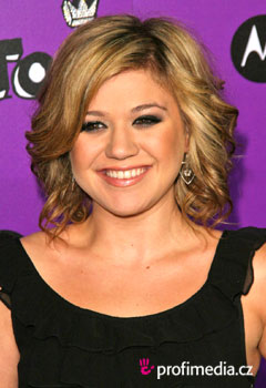 Peinados de famosas - Kelly Clarkson