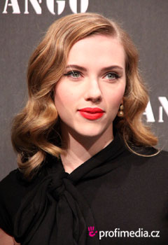 Coafurile vedetelor - Scarlett Johansson