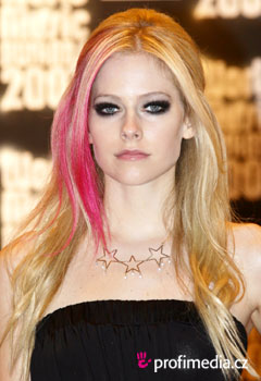 Fryzury gwiazd - Avril Lavigne