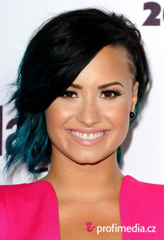 esy celebrit - Demi Lovato