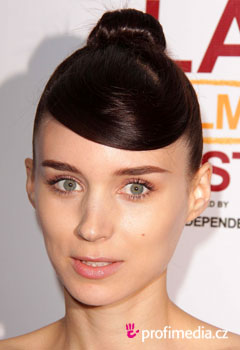 Peinados de famosas - Rooney Mara