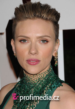 Fryzury gwiazd - Scarlett Johansson