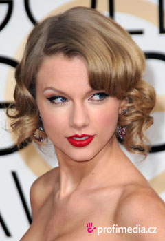 Fryzury gwiazd - Taylor Swift