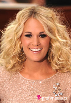 Acconciature delle star - Carrie Underwood