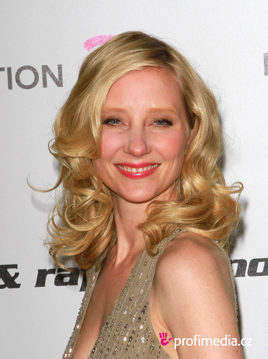 Anne Heche - - hairstyle - easyHairStyler