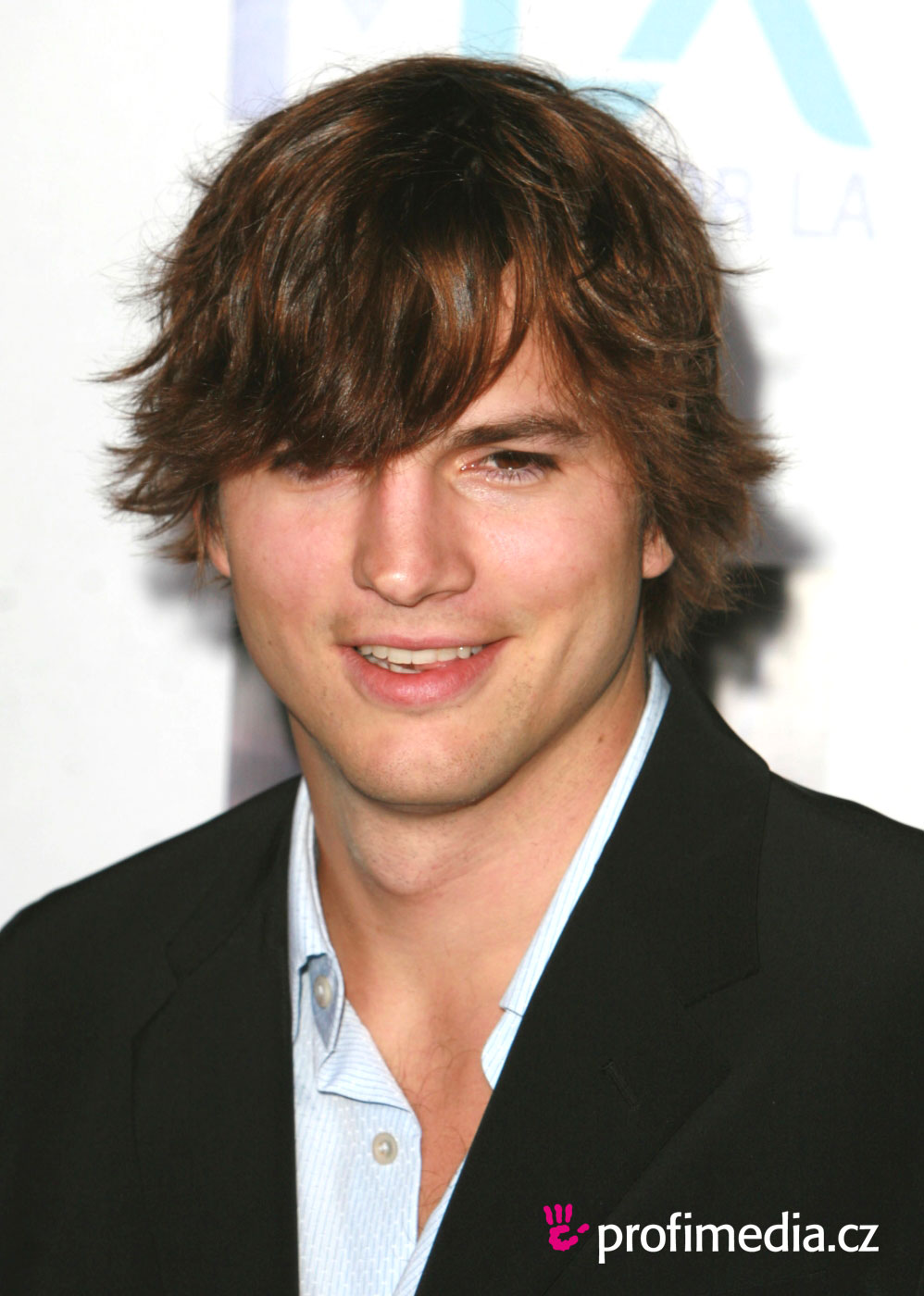 Ashton Kutcher Hairstyle Easyhairstyler