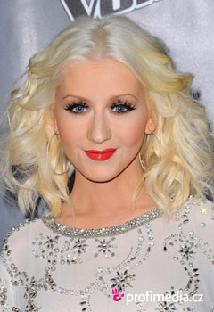 Fryzury gwiazd - Christina Aguilera