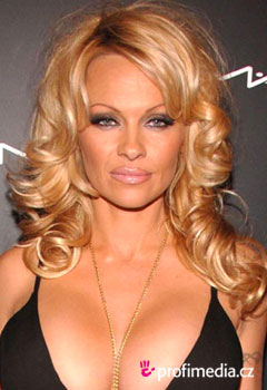 Coiffures de Stars - Pamela Anderson