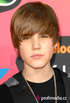 Účesy celebrit - Justin Bieber