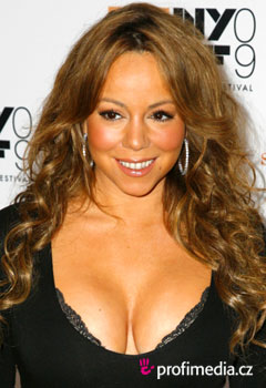Účesy celebrit - Mariah Carey