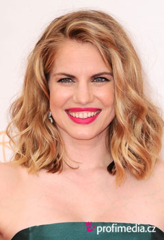 Coafurile vedetelor - Anna Chlumsky