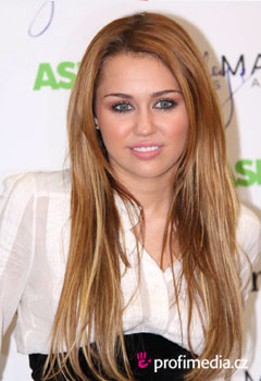 Účesy celebrít - Miley Cyrus