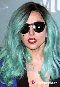 Fryzury gwiazd - Lady Gaga