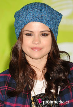 Fryzury gwiazd - Selena Gomez