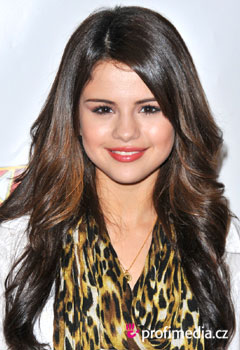 Peinados de famosas - Selena Gomez