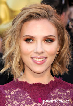 Účesy celebrít - Scarlett Johansson