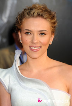 Účesy celebrít - Scarlett Johansson