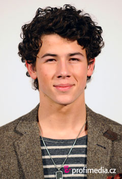 Peinados de famosas - Nick Jonas