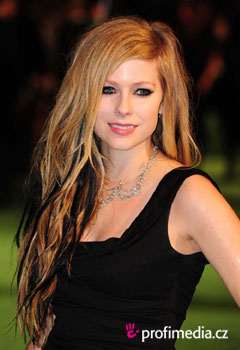 Účesy celebrit - Avril Lavigne