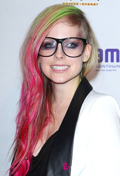 Coafurile vedetelor - Avril Lavigne