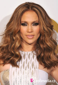 Účesy celebrít - Jennifer Lopez