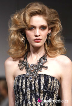 Peinados de famosas - Fashion shows Fall 2010