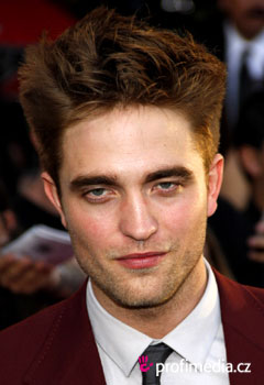 Účesy celebrít - Robert Pattinson