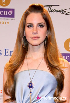 Peinados de famosas - Lana Del Rey