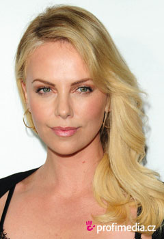 Acconciature delle star - Charlize Theron
