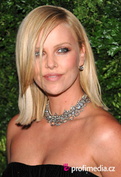 Coafurile vedetelor - Charlize Theron